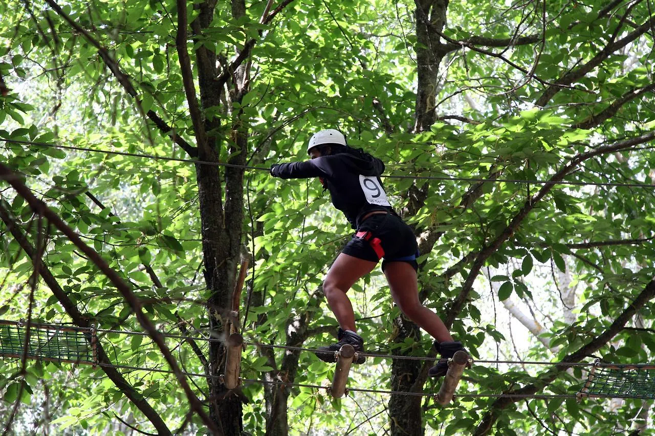 מלון פטראליה סופראנה Tree Camping Madonie אתר קמפינג